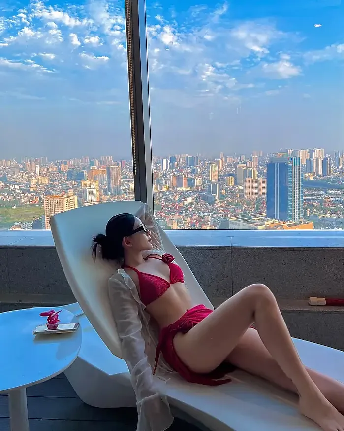 씨티뷰 끝내주는 수영장에 사람이 단 한 명도 없었다 instagram for za.yuu