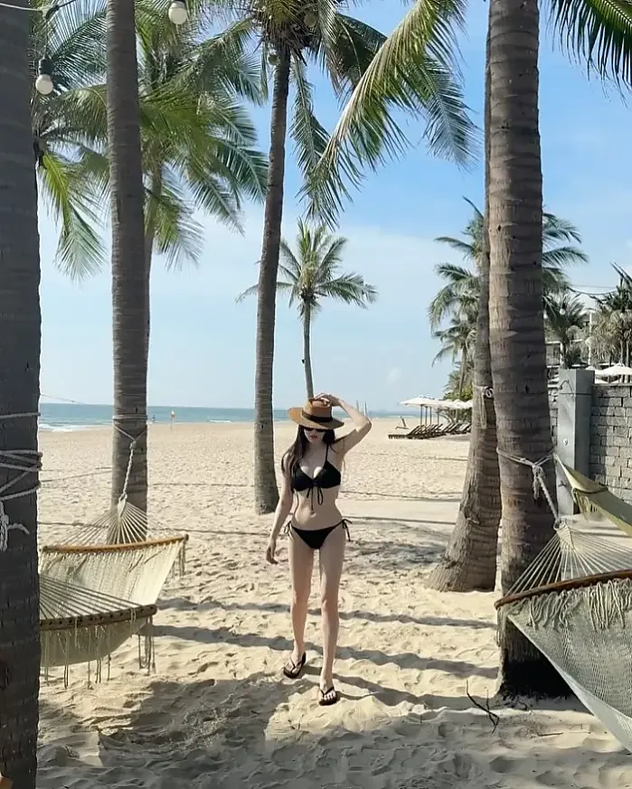 뱃살이 재금 빠져있는 귀한 틈을타 오랜만에 입어본 빅히니 instagram for sat7800