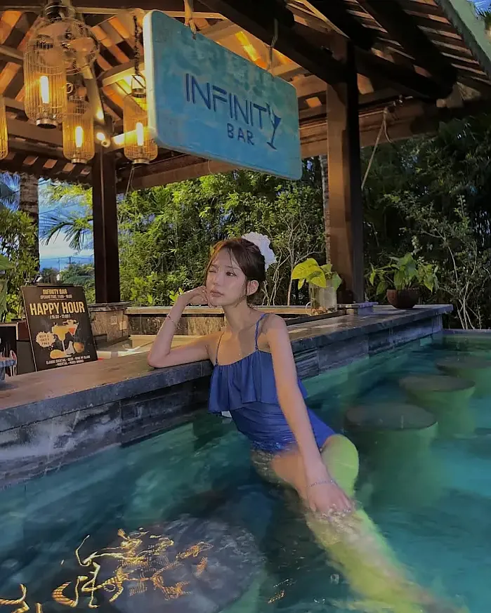 노을질때 밤수영은 너무 좋은걸…? instagram for mingddo_h