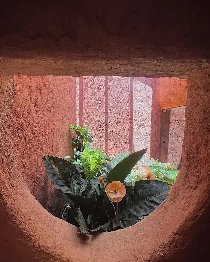 여행 중 가장 이색적이고 기억에 남는 공간인 동굴카페