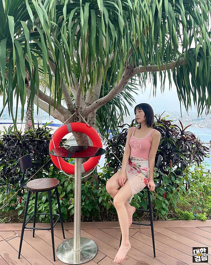 HoChiMinh-City 호치민 경치 보며 수영하기 인스타그램 수영복 현재 호치민정보