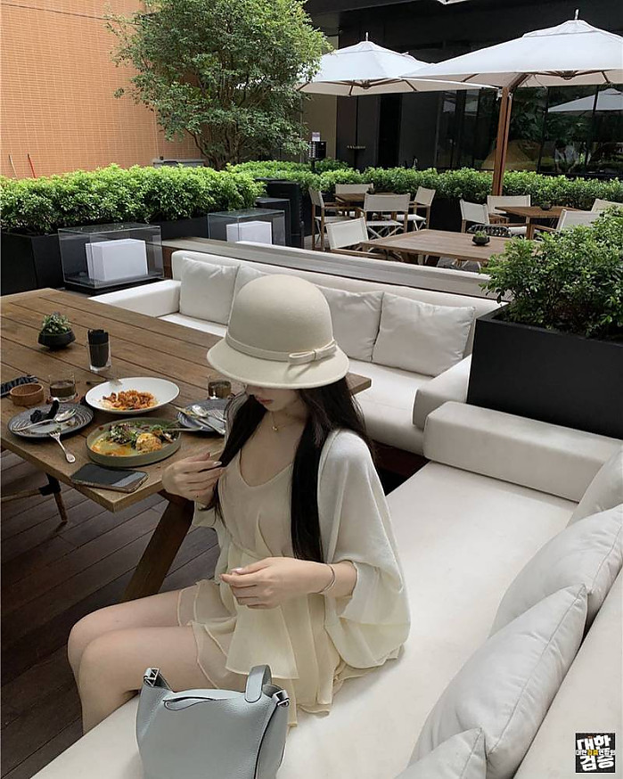 여름의 진정한 사랑을 모아 가을에게 안부를 전합니다 호치민정보