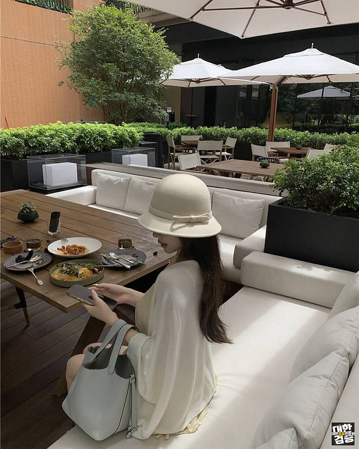 여름의 진정한 사랑을 모아 가을에게 안부를 전합니다 호치민정보