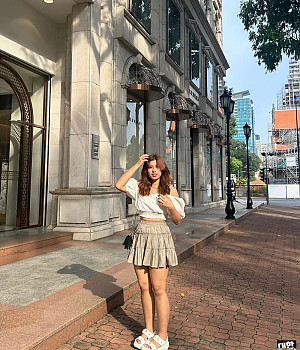 HoChiMinh-City 9월 16일 scratches head 모델 인스타