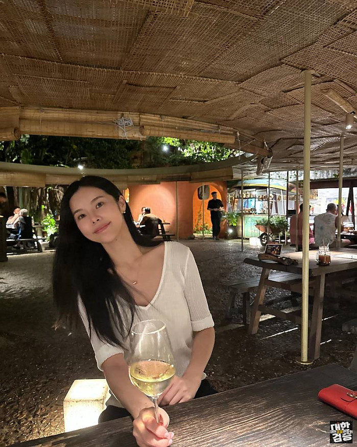 HoChiMinh-City 9월 20일 낮와인,밤와인 화이트로달려 인스타 후방계정