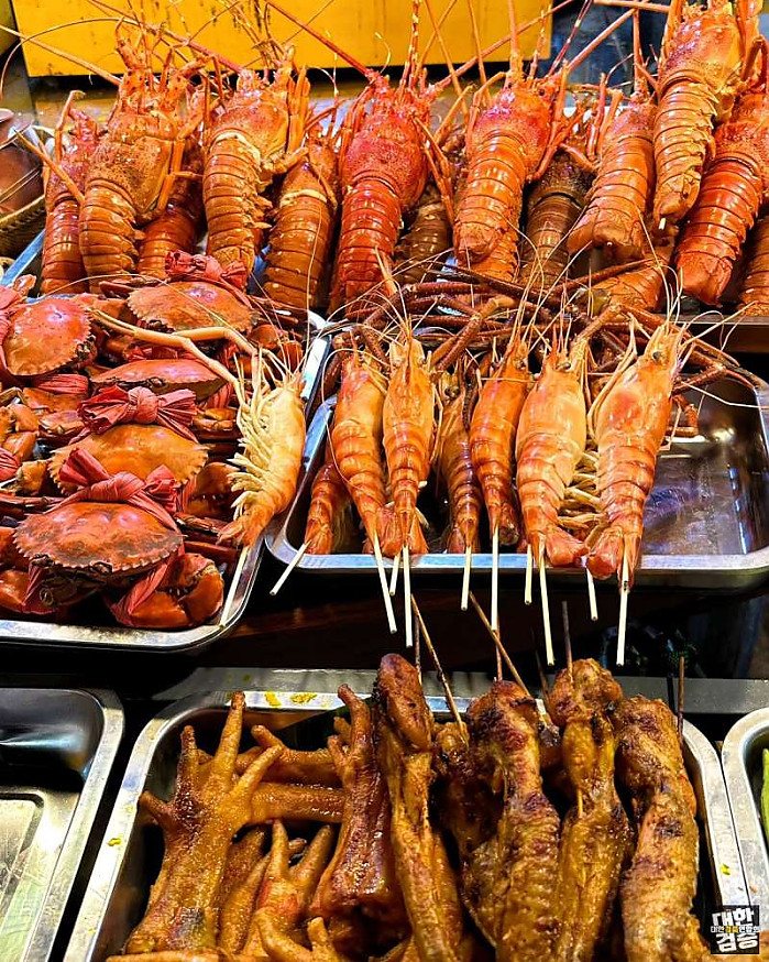 HoChiMinh-City 서울 8월 21일 호치민 랜드마크에서 비키니 세라