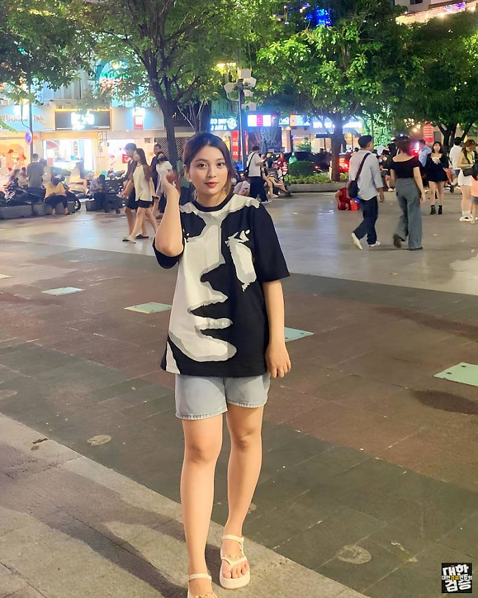 Chợ Bến Thành 9월 26일 Rồi nào mình mới chung lối 호치민 정보 인스타정보 후방계정