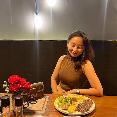 HoChiMinh-City 10월 22일 어수선한 이마의 맨얼굴