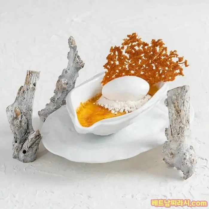 The Monkey Gallery Dining