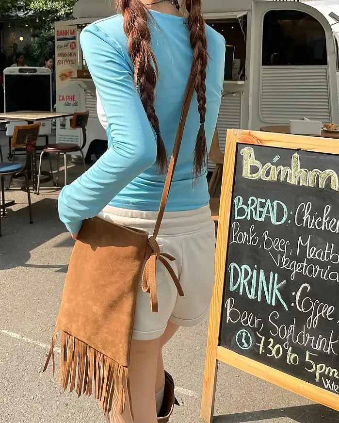 빵 먹으러 가는 길 on my way - đi ăn bánh mì