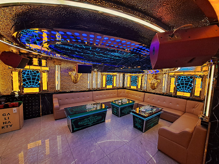 나트랑 로컬 갈리나 가라오케 (GALINA Karaoke)