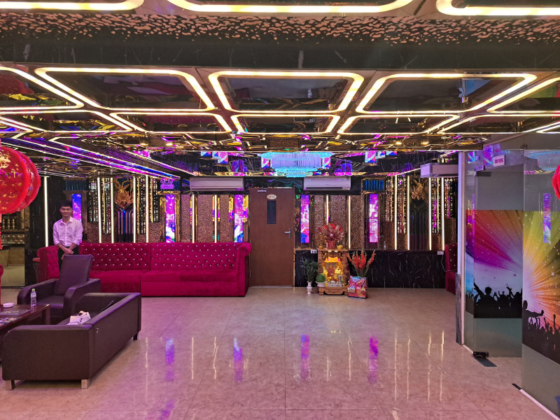 나트랑 로컬 갈리나 가라오케 (GALINA Karaoke)