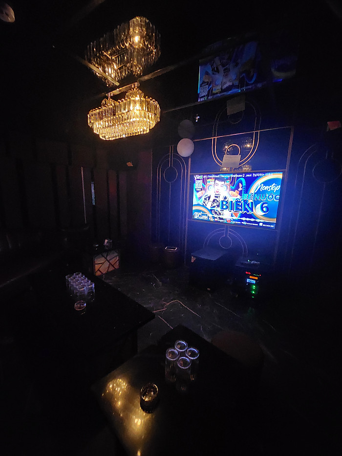 나트랑 로컬 마스터 가라오케 (Master Karaoke Nhatrang)