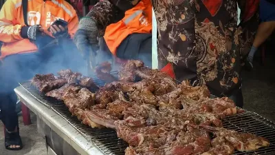 껌땀 맛집 Cơm tấm Nguyễn Văn Cừ