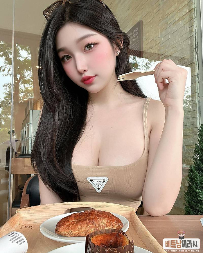 Sài Gòn 1월 6일 자신감 가득한 미드