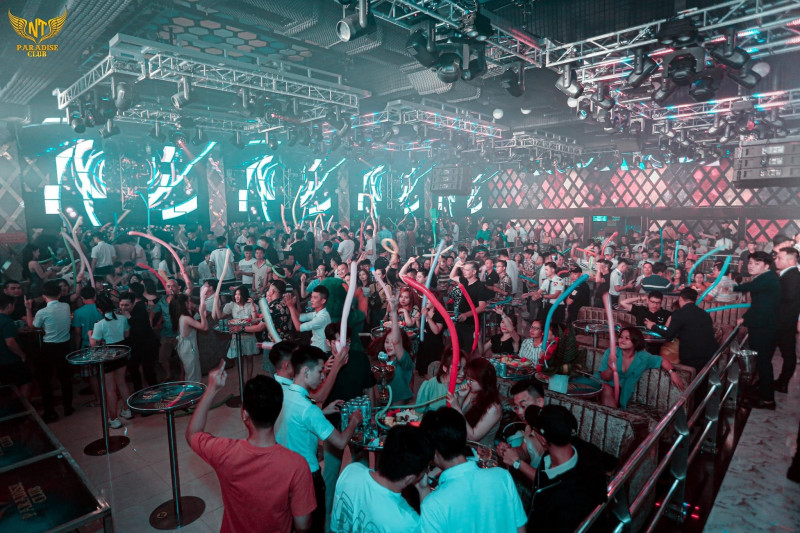 나트랑 파라다이스 클럽 (Paradise Club)
