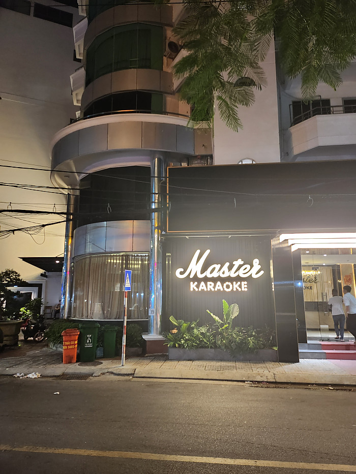 나트랑 로컬 마스터 가라오케 (Master Karaoke Nhatrang)