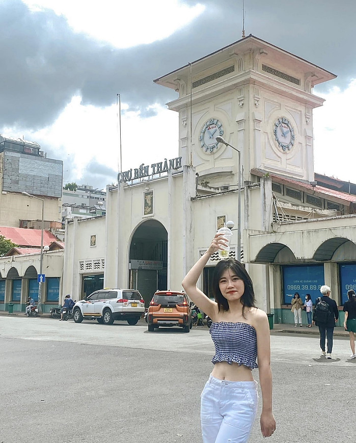 Chợ Bến Thành 4월 25일 나쁜 선택은 좋은 이야기를 만든다