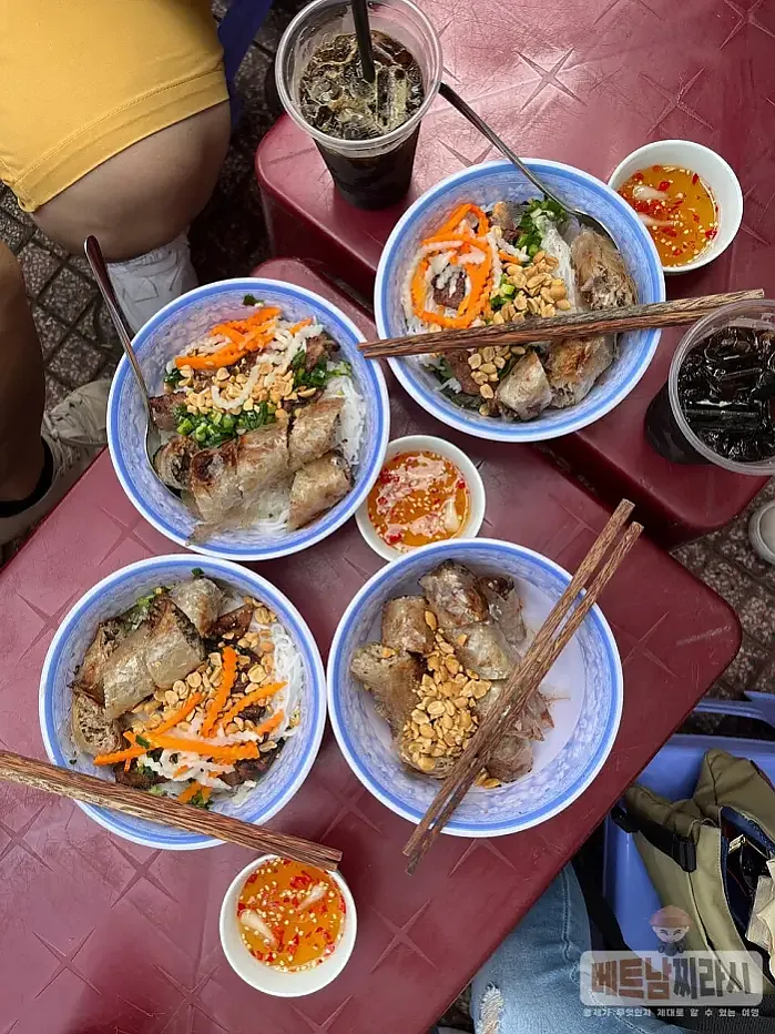 분팃 느엉 Bún Thịt Nướng Hoàng Văn