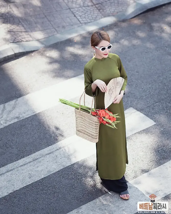 Chợ Bến Thành, Saigon 1월 1일 Bye 2023 and Hello 2024