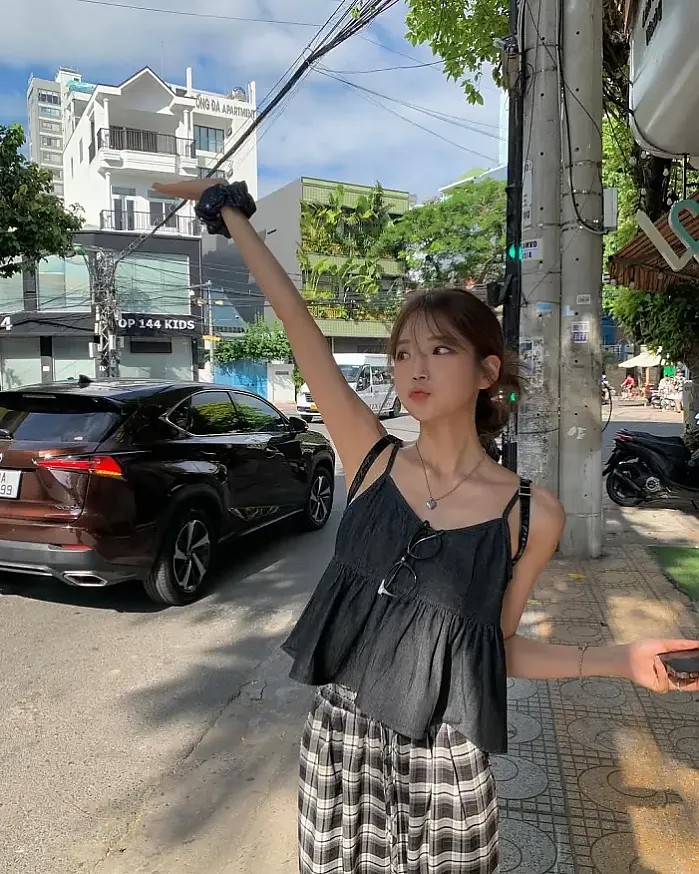 눈뜨자마자 cccp가자고 조름... instagram for mingddo_h