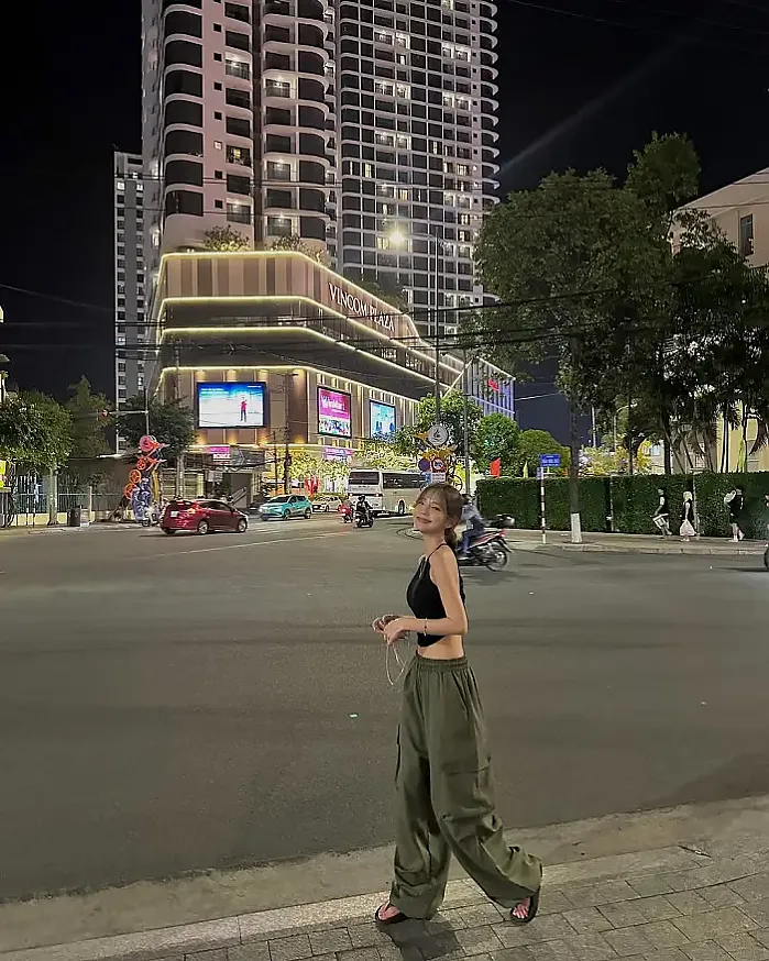 해외에서 화끈하게 백리스 입어버리기 instagram for mingddo_h