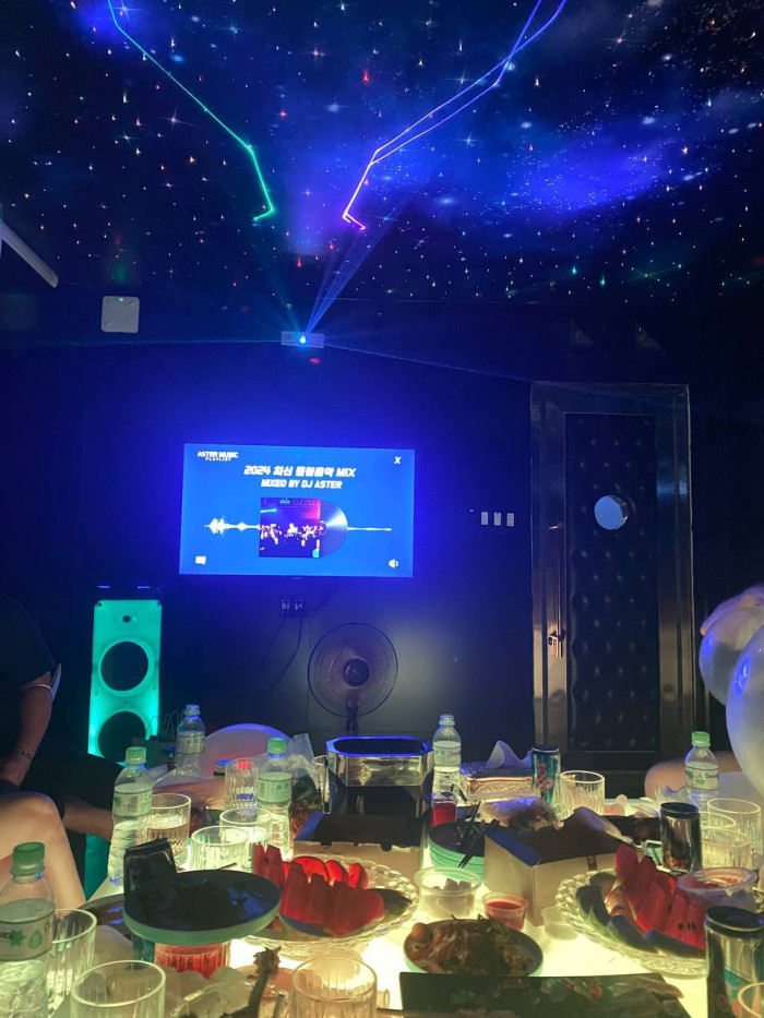 호치민 꿀바[BAR] 1군