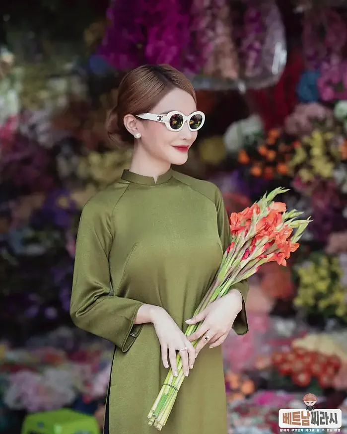 Chợ Bến Thành, Saigon 1월 1일 Bye 2023 and Hello 2024