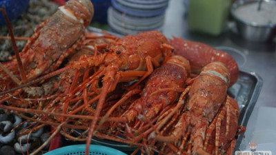 호치민 해산물 거리 맛집 “Ốc Oanh”