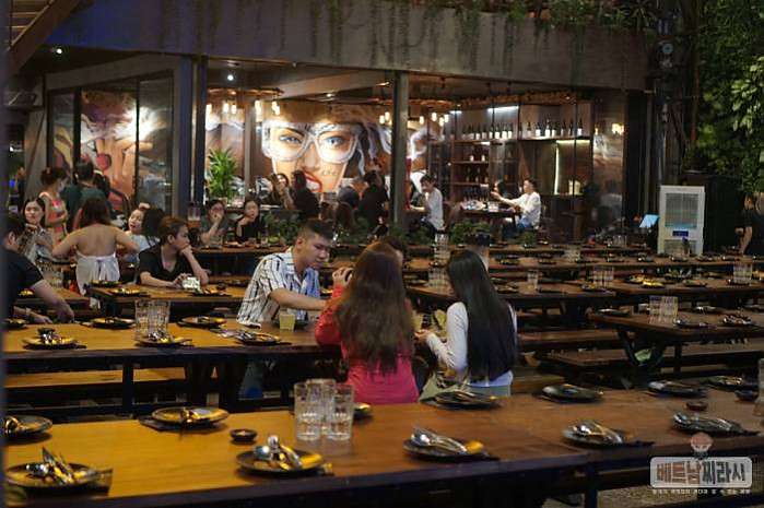 호치민 현지인들이 즐겨 찾는 “The Gangs Central”