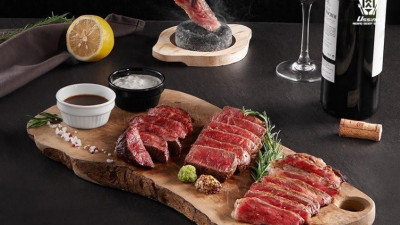 Ussina Sky 77 restaurant –  랜드마크  81 (Landmark 81)의 가장 높은 슈퍼 럭셔리 레스토랑 