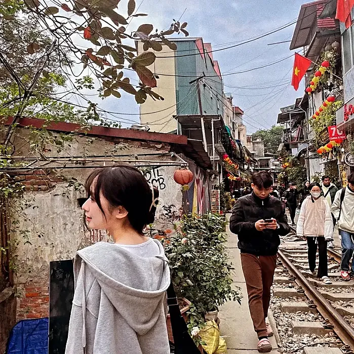 하노이 철길까페에서...... 하노이 - 호안끼엠 호수 7월 2일