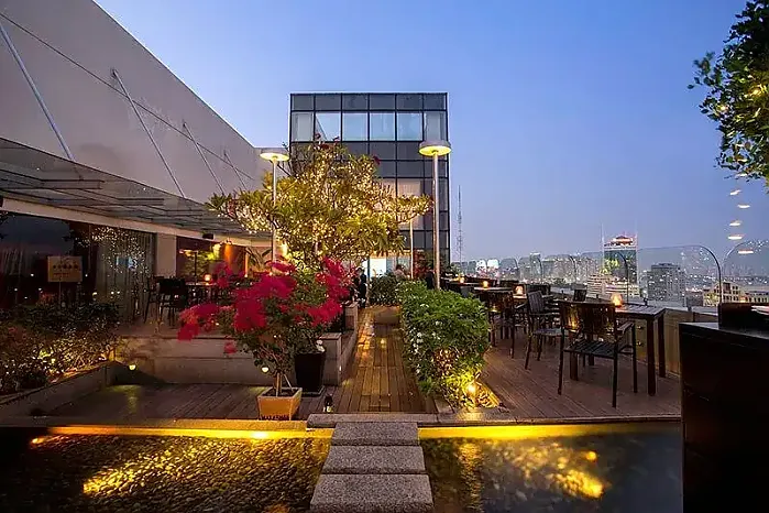 [기획 로맨틱 루프탑 식당시리즈]Shri 레스토랑 및 라운지 – Nguyen Thi Minh Khai 거리(Shri Restaurant and Lounge – Nguyen Thi Minh Khai Street)