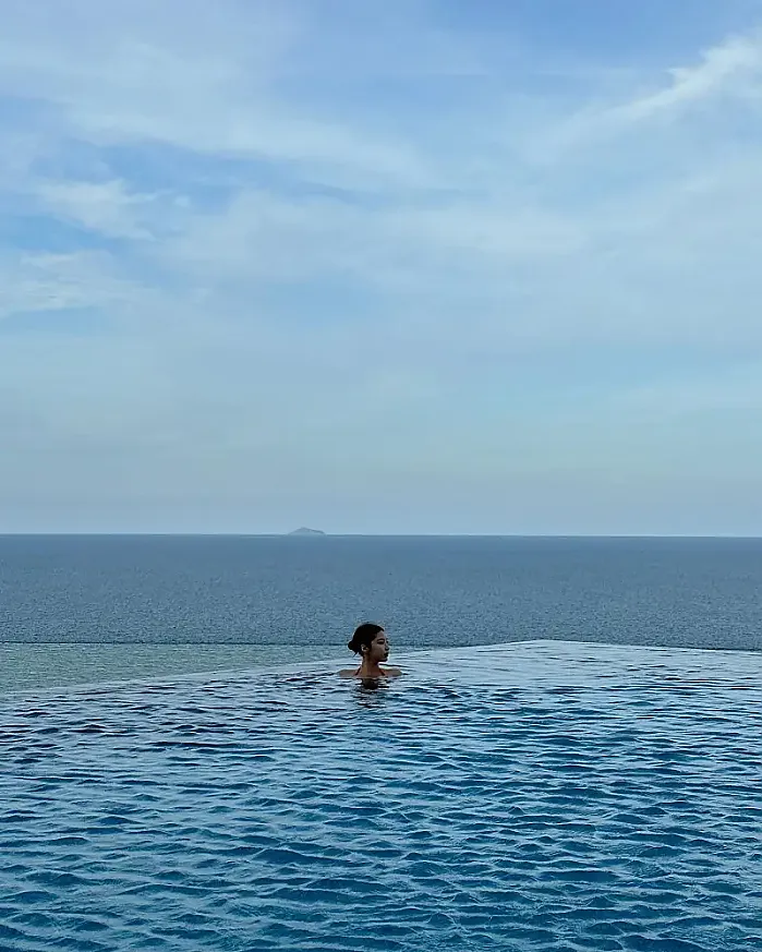 야외 수양장 보다 고층 수영장이 메인 @e.chaeny 인스타