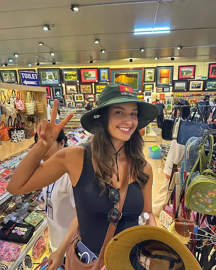 닌빈 @evelyn.pessanha 인스타