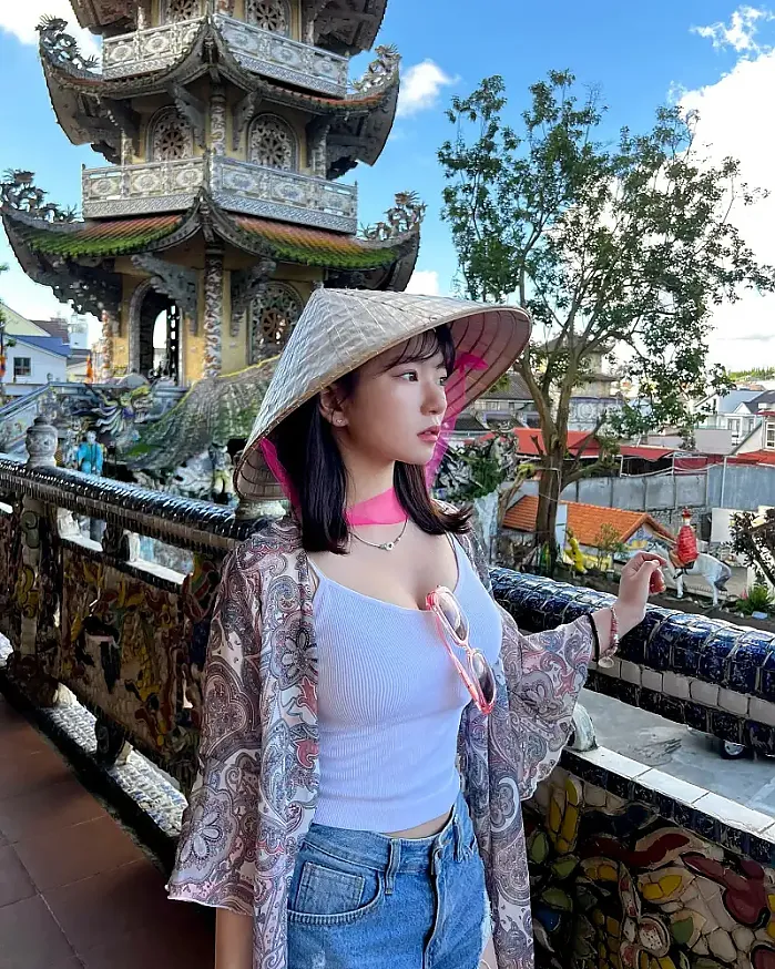 논라가 꽤나 잘 어울릴지도 @k_aeeu 인스타