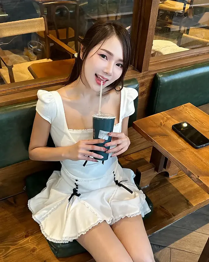 내 뱃속은 항상 음식을 불러 @1g.catkat 인스타