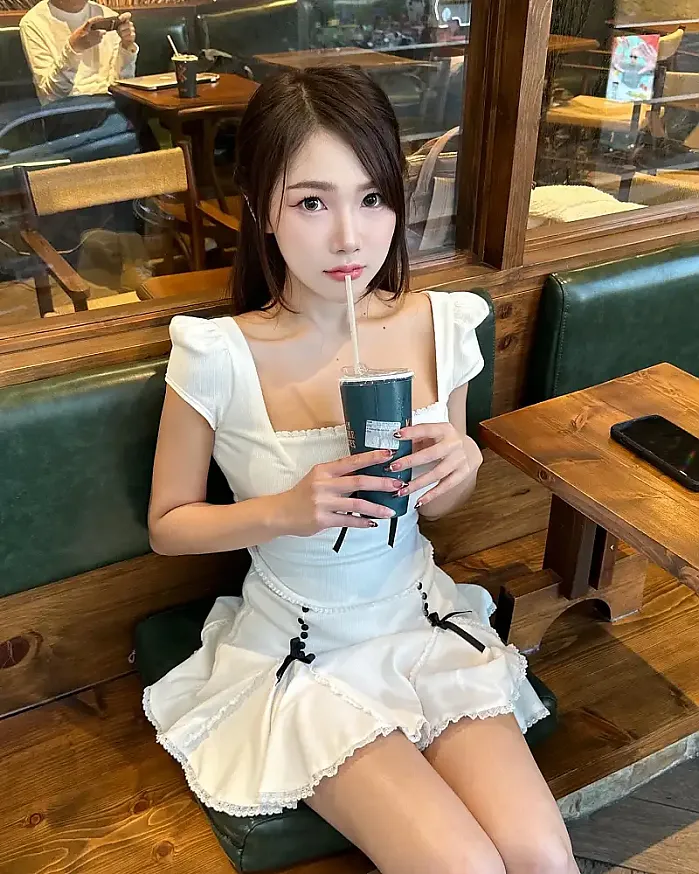 내 뱃속은 항상 음식을 불러 @1g.catkat 인스타