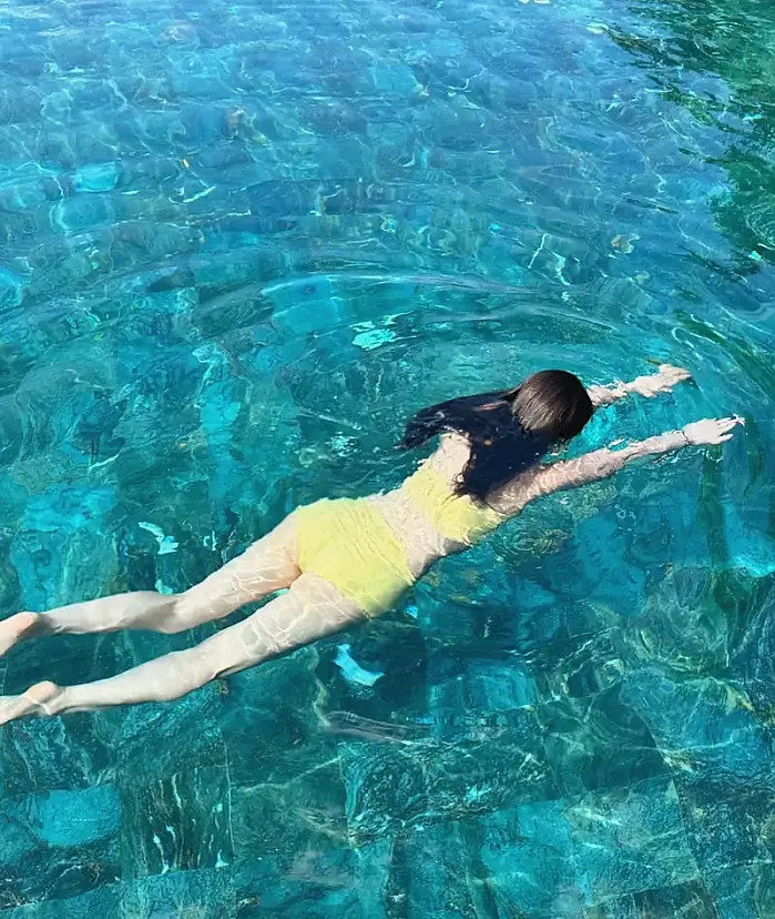 호텔 풀에서 물개로 살다 왔어요  @ssobin.n 인스타