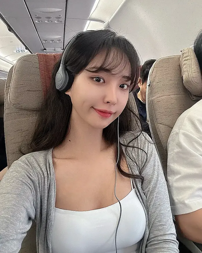 붕따우!! 먹고 수영하고 바이크타고  @lluvly_ 인스타