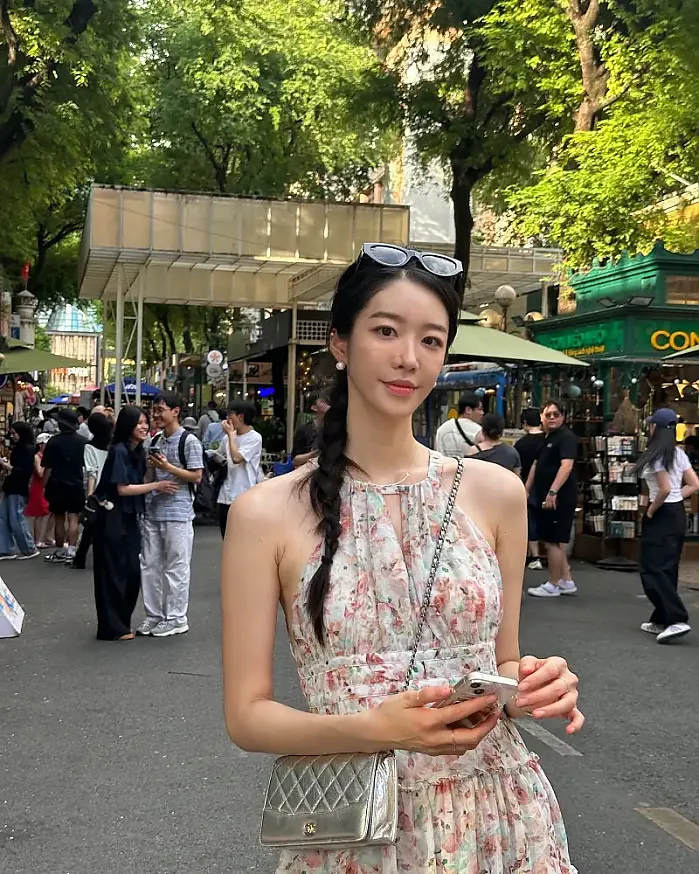 북스트리트 너무 평화롭고 예뻤던  @hyeranland 인스타