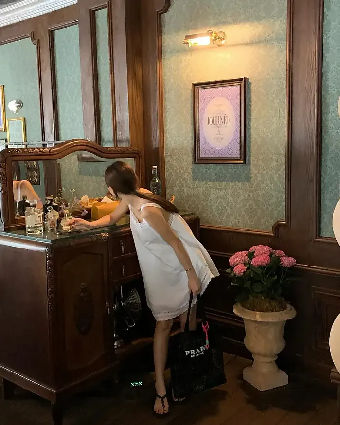 호치민에서 제일 핫한 카페인걸루 비엣남  @aah_ruu 인스타