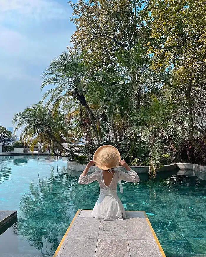 물이 너무 깊어서 무서웠던 인터컨티넨탈 수영장 @im_hr.j 인스타