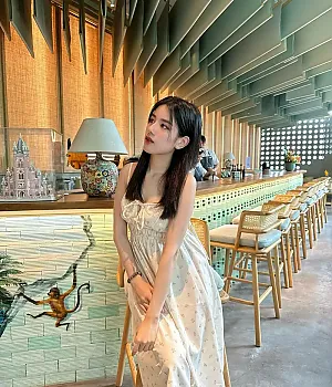 삶의 야망은 매우 작다 @celinesiim 인스타