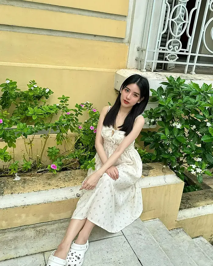 삶의 야망은 매우 작다 @celinesiim 인스타