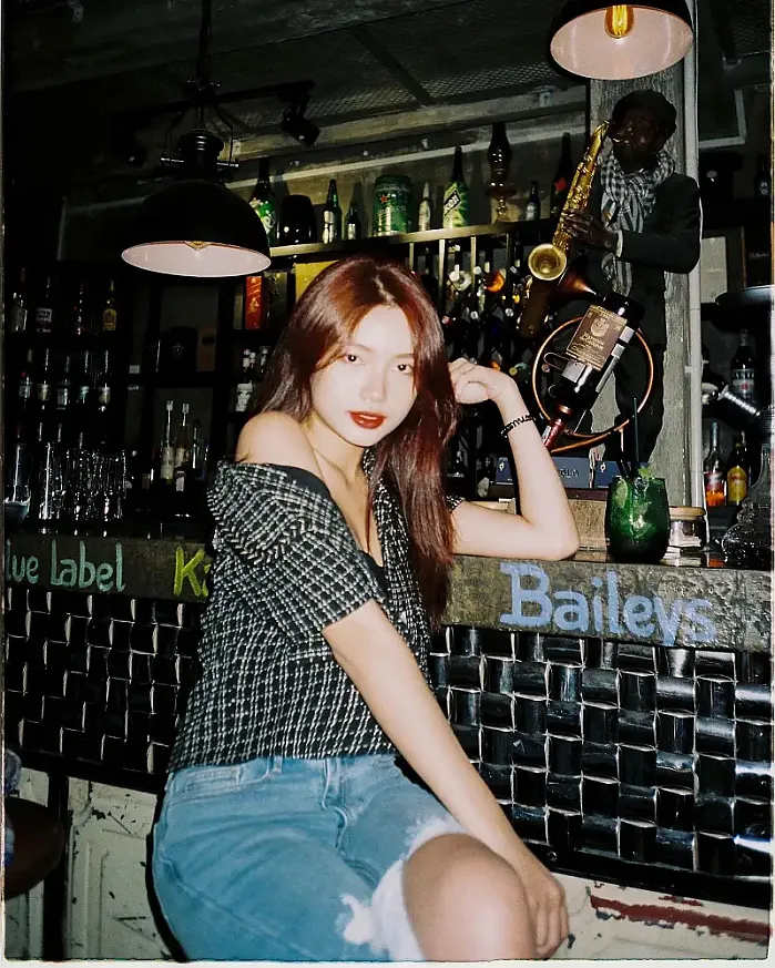 Dạo quanh khu chợ Đà Lạt rồi ghé vào một quán acoustic gần đó @tramemm 인스타