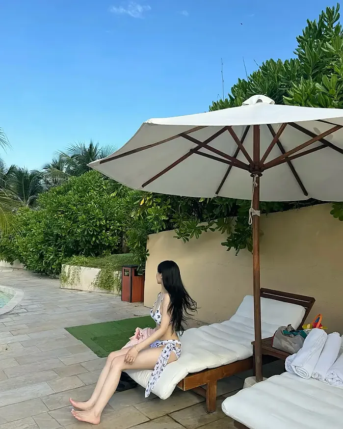 여름을 떠나보내기 싫어요 @luv.bomi