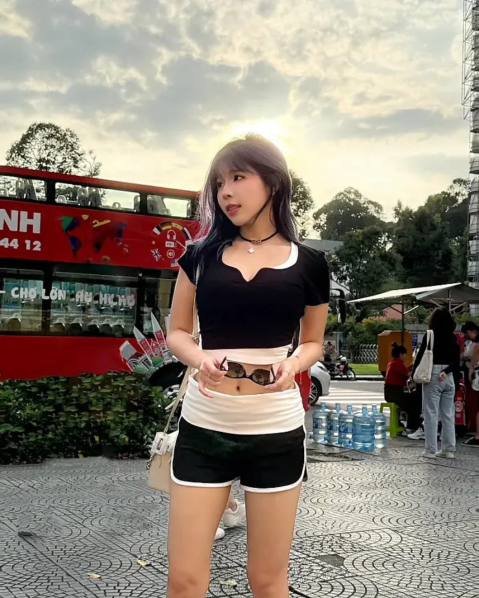 if you see me calling…. @mizzie.xx