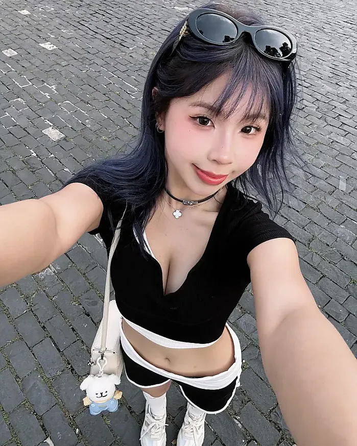 if you see me calling…. @mizzie.xx