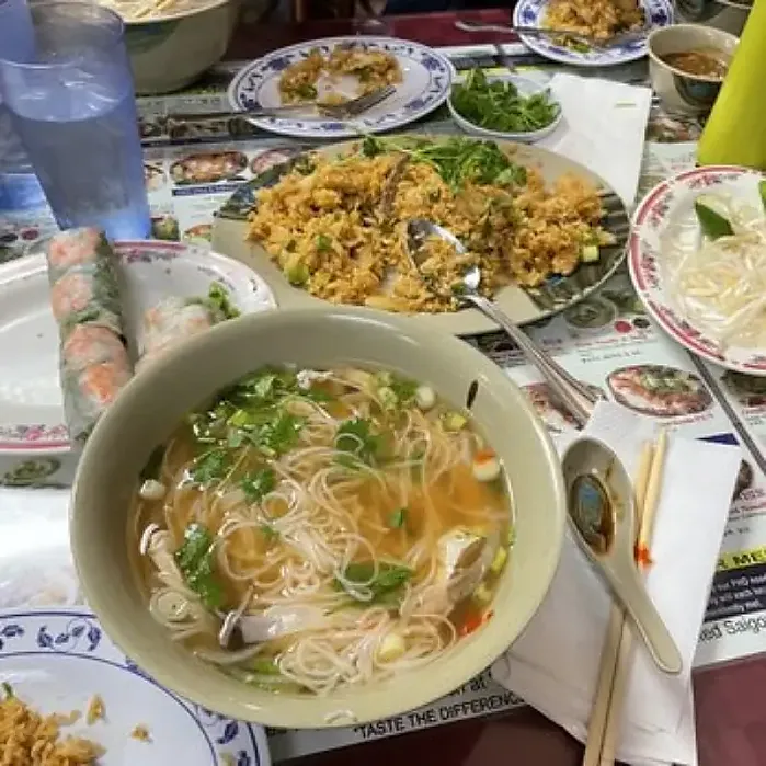 Phở 2000